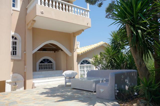 Villa Dendron Agia Marina  Esterno foto